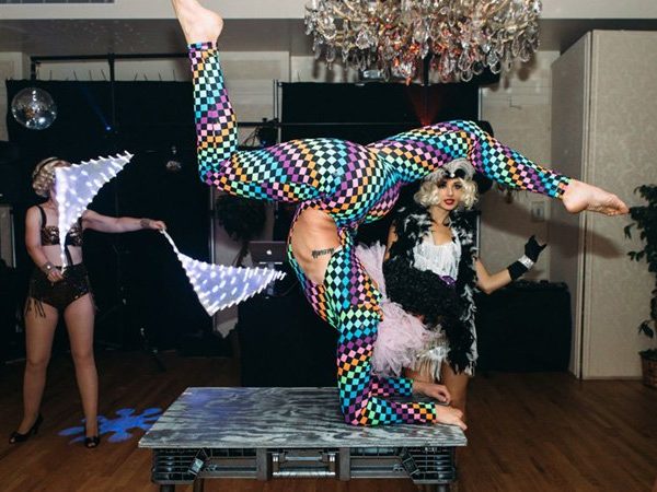 Special-Acts-Contortionist-New-York-City-620x450-Private-Events-Party